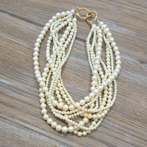 Elegant Pearl Necklace